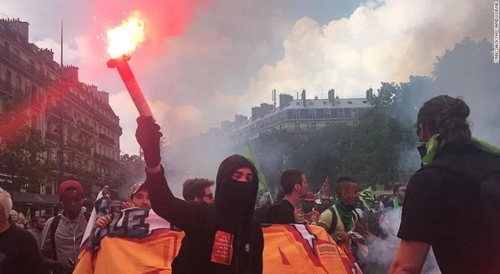 Detienen varios en París, tras paro con Emmanuel Macron 