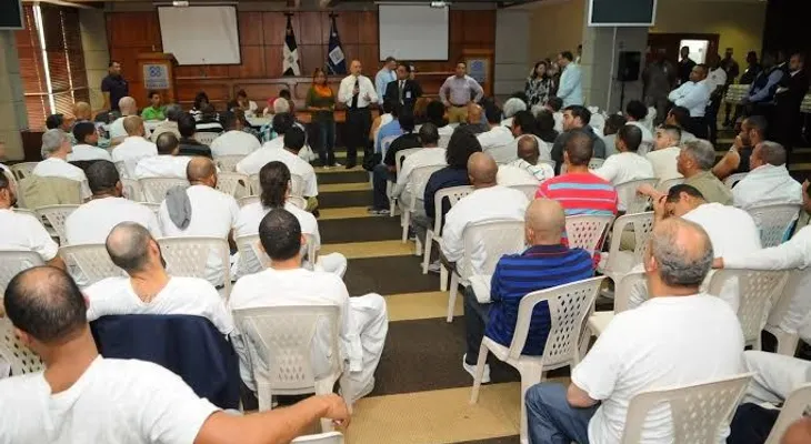 Procuraduría recibe otros 50 dominicanos repatriados