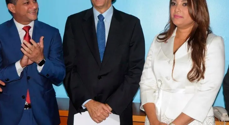 Juramentan nueva ministra de la Juventud