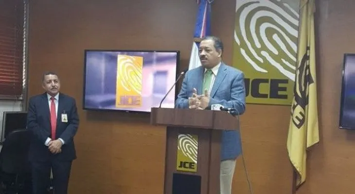 JCE presenta a partidos como aplicar 33% a favor de mujeres