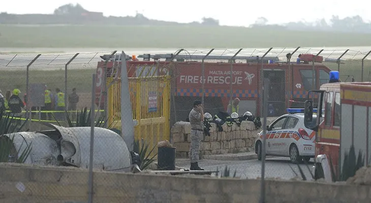 5 muertos al estrellarse una avioneta en Malta