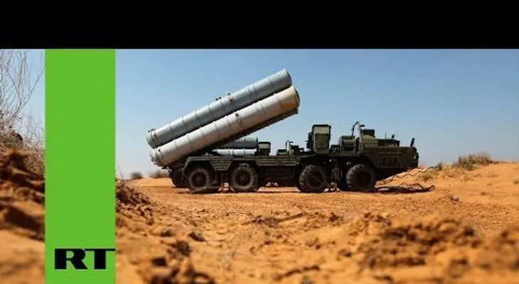 Irán confirma la primera entrega del sistema ruso de defensa antiaérea S-300 (VIDEO)