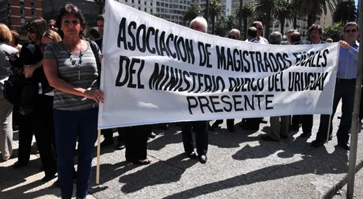 Tras anuncio de marcha en el Palacio, se apresuran en convocar CNS para discutir alza salarial