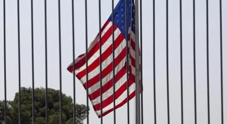 Rifan visas para vivir y trabajar en los Estados Unidos