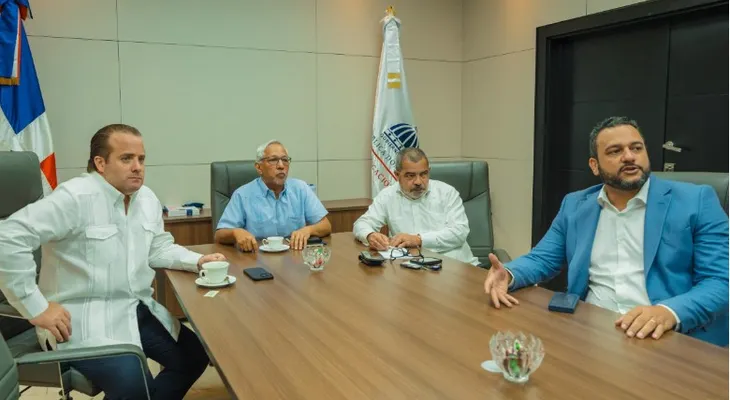 Ministros de Presidencia y Educación impulsan estrategias para metas educativas