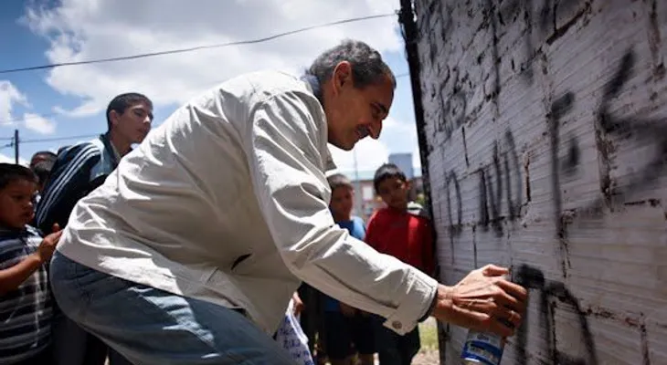 "Si se miente en la cumbre de la sociedad, pronto se  miente a todos"