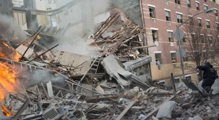 Suman 8 los muertos por explosión edificios en NY 