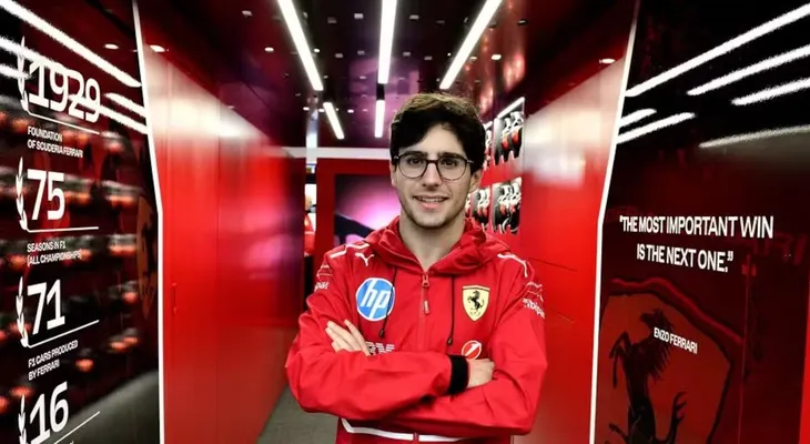 Test privado de Haas en Portimão pone en duda la continuidad de Esteban Ocon para 2027