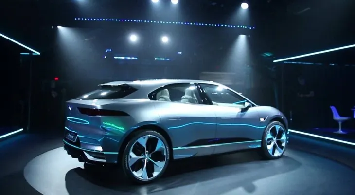 Jaguar presenta el auto más rápido de su historia