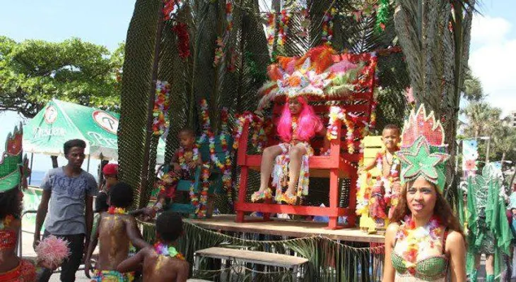 Niños llenan de magia y color el malecón al participar en Carnaval Infantil 2016