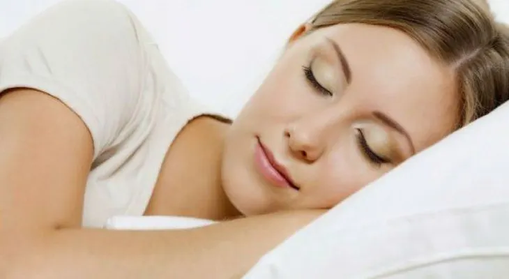 4 motivos por los que siempre debes dormir del lado izquierdo