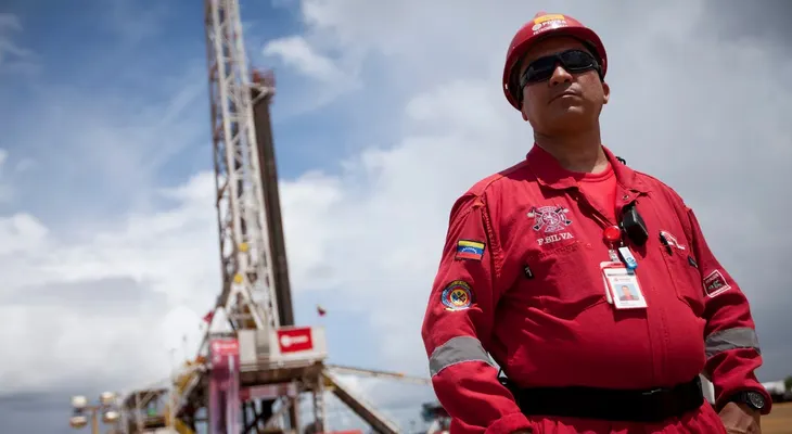 Venezuela evalúa salir de la OPEP mientras estrecha alianza petrolera con EE. UU.