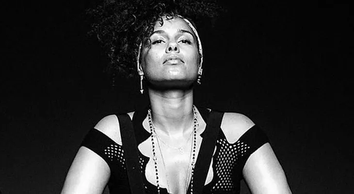 Alicia Keys dice «adiós» al maquillaje para siempre