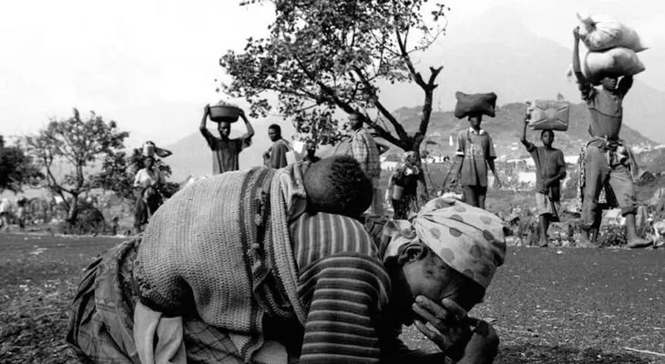 Fueron violadas en el genocidio de Ruanda, y ahora sus hijos son adultos