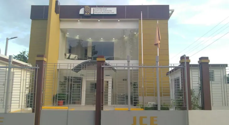 Inauguran edificio de JCE en Sánchez