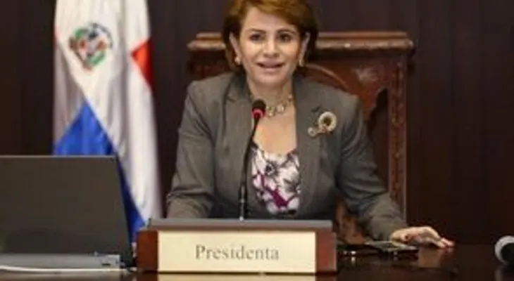 Lucía Medina somete a la justicia al comunicador Salvador Holguín por difamación