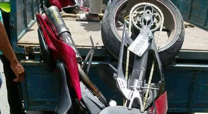 Camión mata dos jóvenes en Santiago