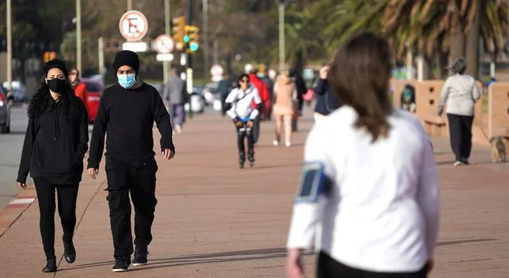 La OMS recomienda lavar a diario, las mascarillas de tela 