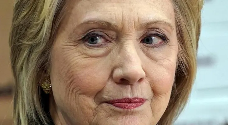 Hillary Clinton y los emails destaparían supuestas relaciones homosexuales