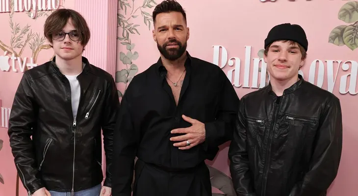 Ricky Martin celebra el cumpleaños 18 de sus gemelos Matteo y Valentino