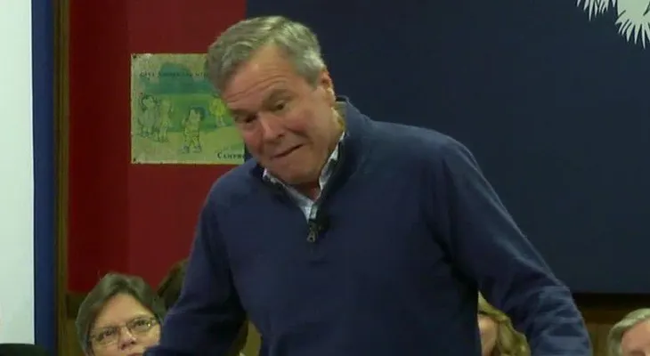 Jeb Bush tuiteó foto de "América" con una pistola... y los usuarios en Twitter se burlaron