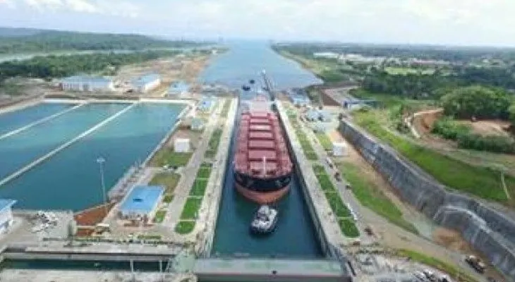 Buque contratado por Canal de Panamá transitó nuevas esclusas de Agua Clara