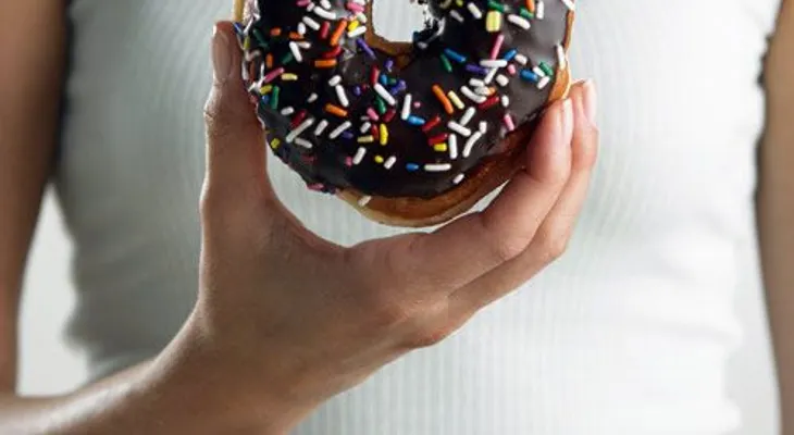 Qué es la bulimia: causas, síntomas, tipos, tratamiento y efectos