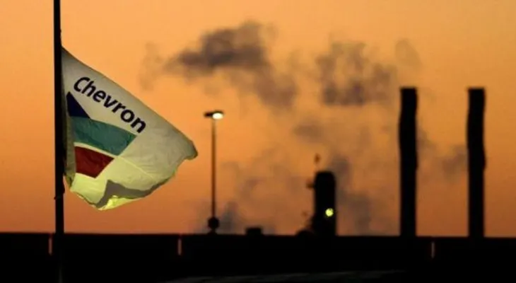 3.138 millones de dólares en el primer semestre gana la petrolera Chevron