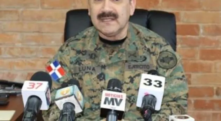 Danilo quita a De Luna Pichirilo de la Defensa Civil