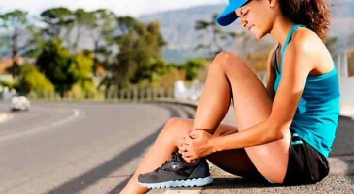 ¿A qué se debe el dolor post entrenamiento?