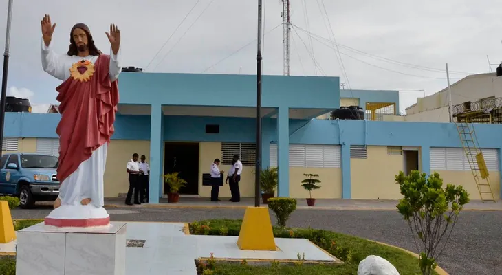 Detienen dos mujeres que intentaron introducir presunta droga al CCR Najayo Hombres