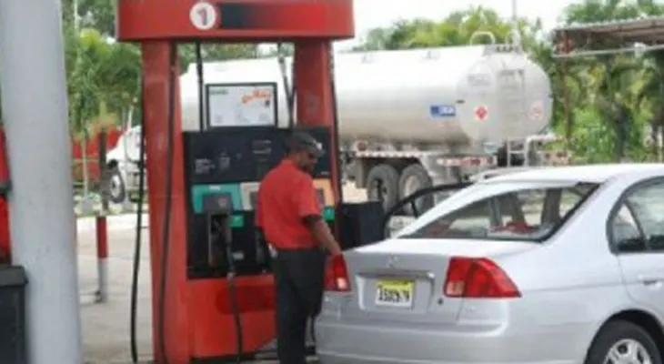 Precios de combustibles se mantendrán invariables