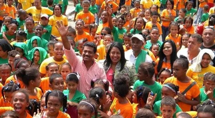 Ayuntamiento Los Alcarrizos clausura campamento infantil