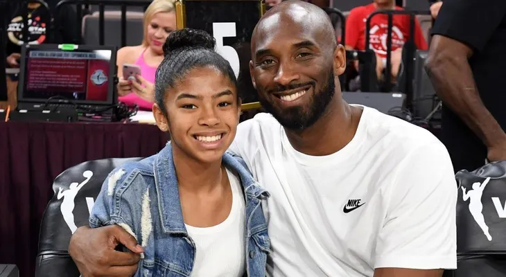 Policía trató de seducir mujer mostrándole fotos del cadáver de Kobe Bryant