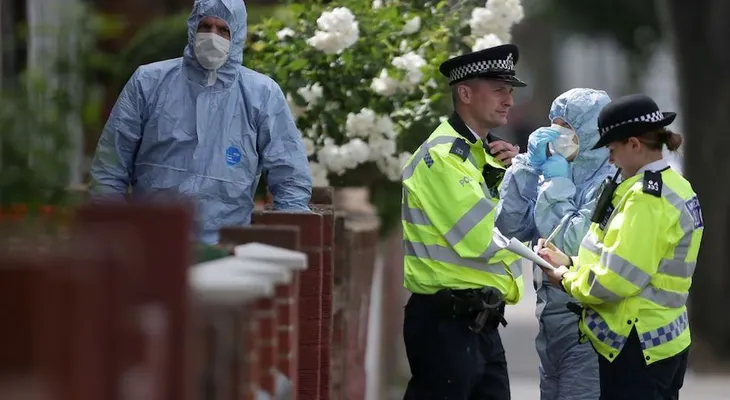 Arrestan a tres hombres en Londres por cargos de terrorismo