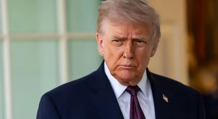 Trump dice que EE.UU. saldrá de Irán a menos que decida quedarse con su petróleo como en Venezuela