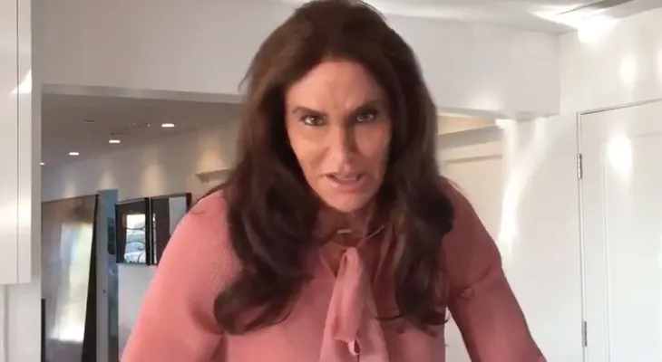 El mensaje de Caitlyn Jenner para Donald Trump por la decisión sobre el uso de los baños en escuelas