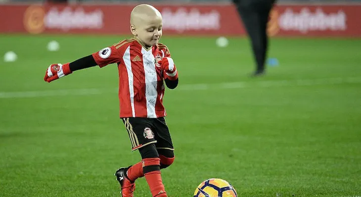 Murió el niño con cáncer que conmovió al mundo del fútbol