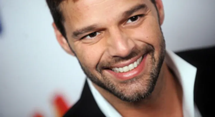 Ricky Martin vuelve a P.Rico con 7 toneladas de alimentos tras huracán María