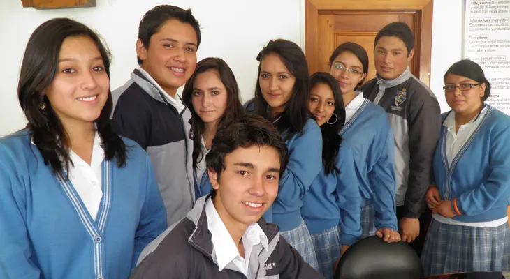 Estudio sobre obesidad recomienda que alumnos estén parados en clase