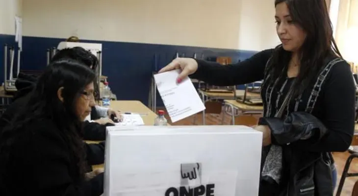 Los peruanos esperan los resultados de las elecciones generales
