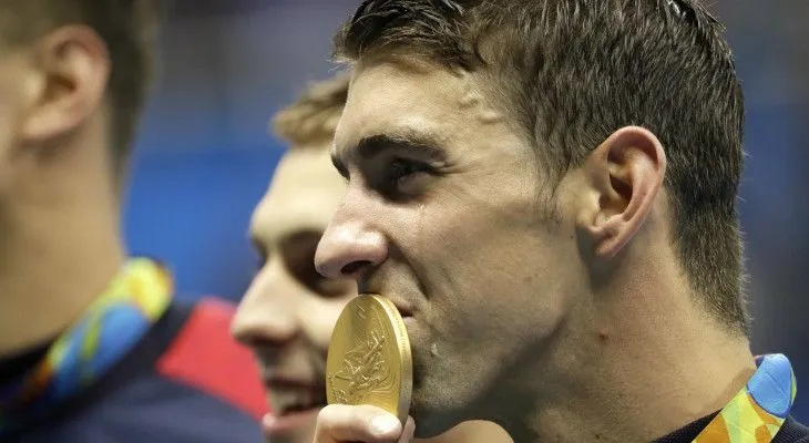 Phelps se despide como rey y Ledecky se ciñe su corona