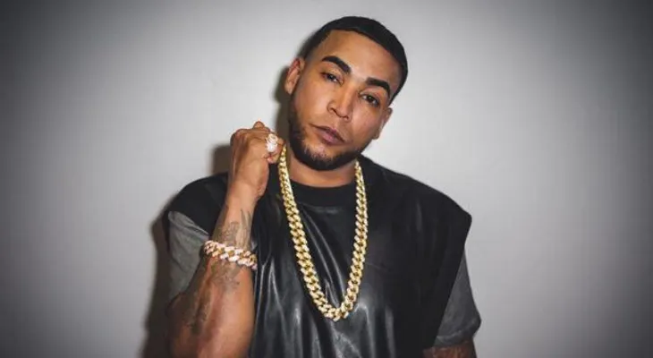  Don Omar denuncia robo de cinco furgones con ayuda para Puerto Rico 