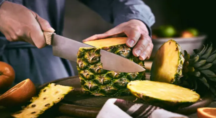 Agua de cáscara de piña en ayunas: beneficios para la salud