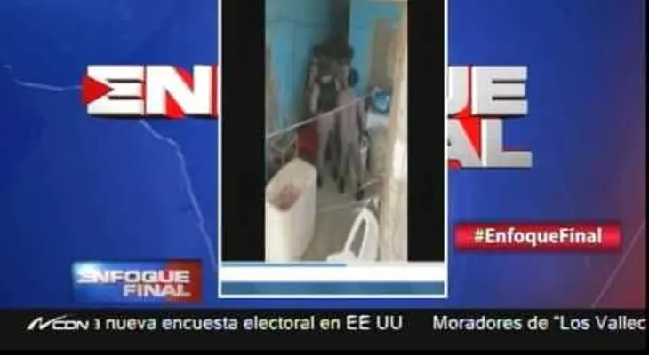 La abusiva agresión de cinco policías a un demente en Boca Chica (VIDEO)