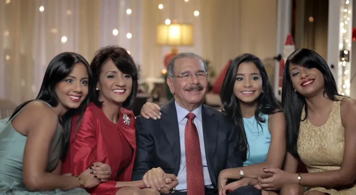 Danilo envía mensaje deseando una Navidad sin sobresaltos a las familias dominicana 