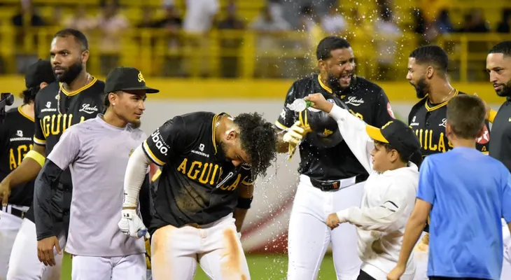 Aguilas dejan a Gigantes en el terreno en un dramático partido