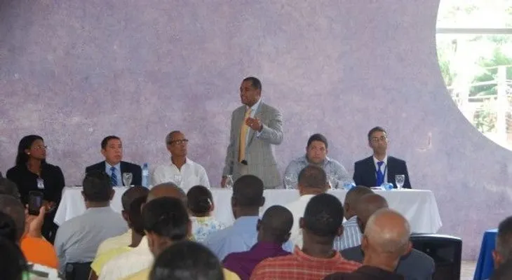 Realizan en Samaná conversatorio sobre el Plan de Regularización de Extranjeros
