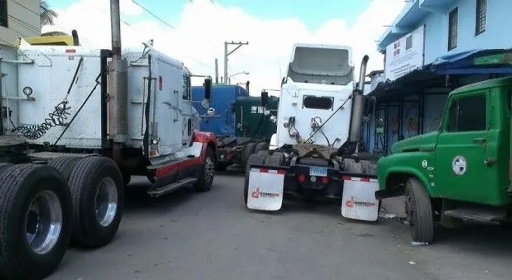 Fenatrado levanta bloqueo en área del mercado y paso fronterizo por Dajabón