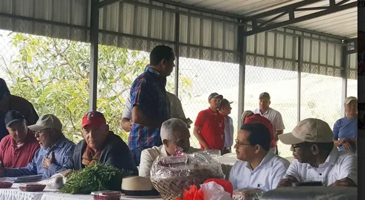 Senador Pedro Alegría propone buscar solución amigable para agricultores de La Horma 